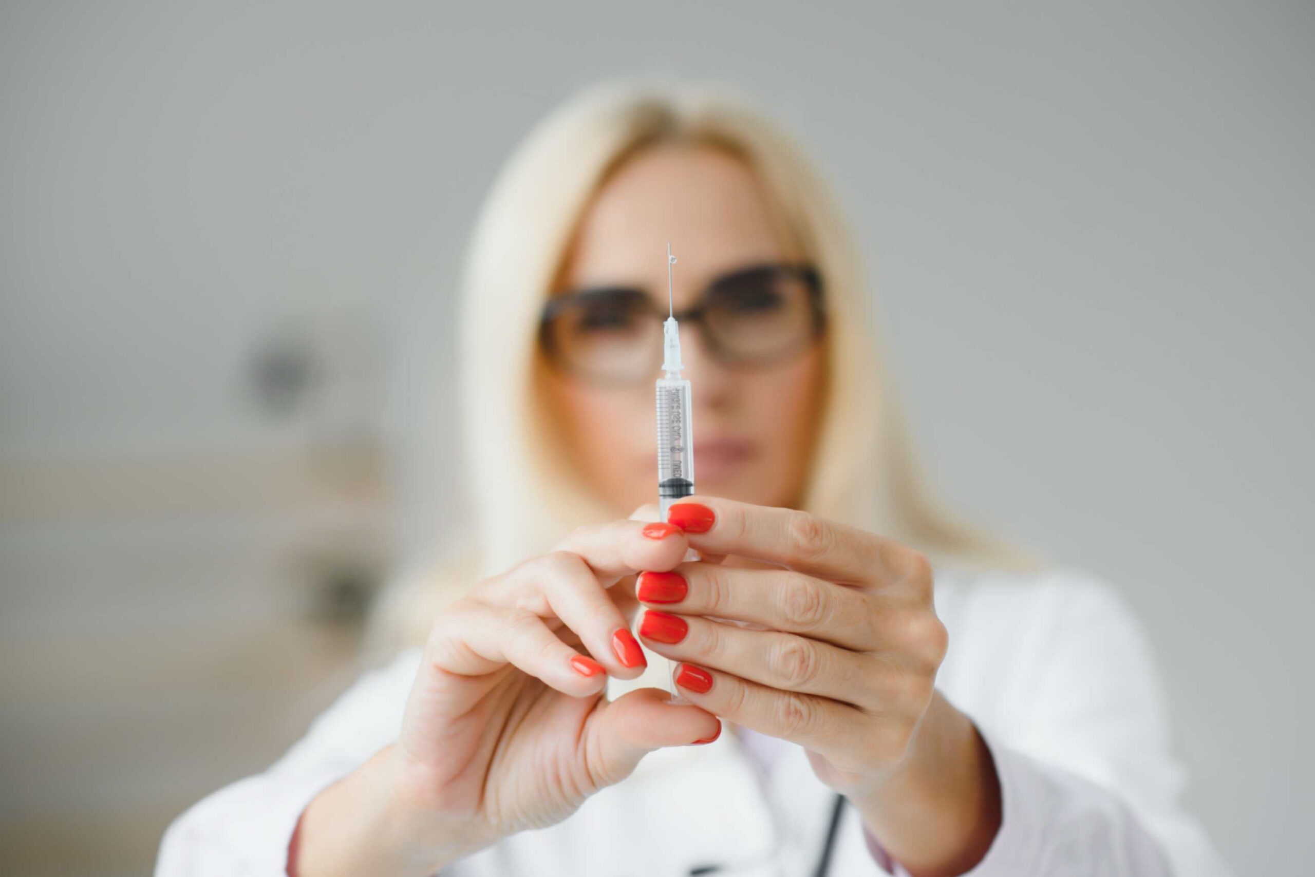 How Vitamin B12 Injections Support Energy, Brain and Nerve Health